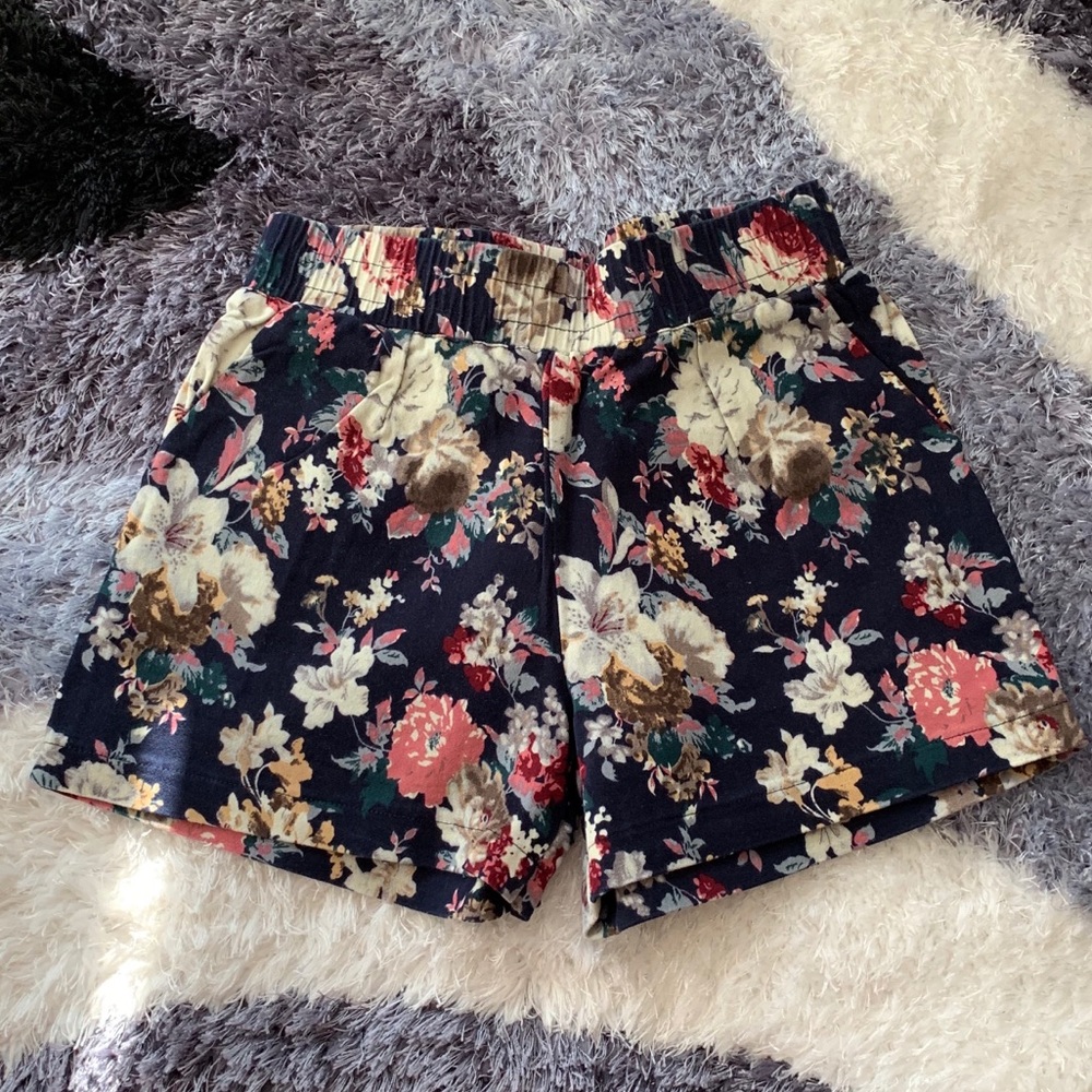 Like new floral Shorts